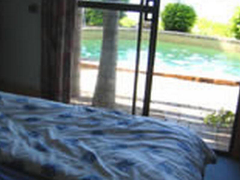 Ostello Backpackers By The Bay Airlie Beach Esterno foto
